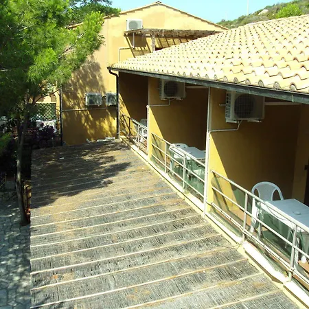 La Calle Aparthotel 3*