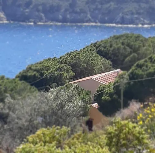 卡勒公寓酒店 3* ISOLA D'ELBA